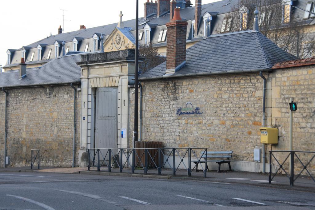 Espace Bernadette Soubirous Nevers Exterior foto