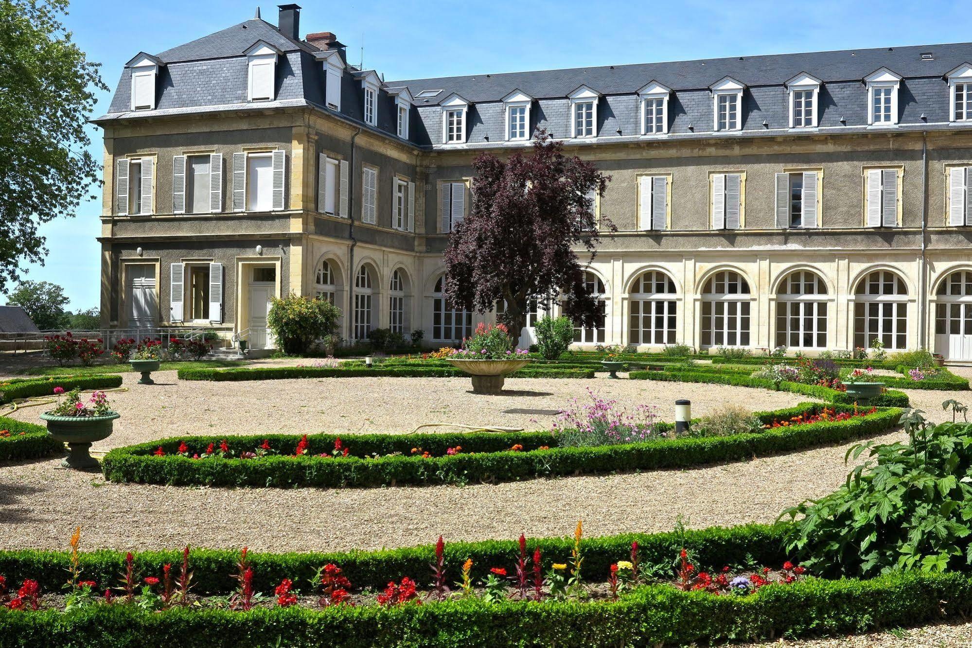 Espace Bernadette Soubirous Nevers Exterior foto