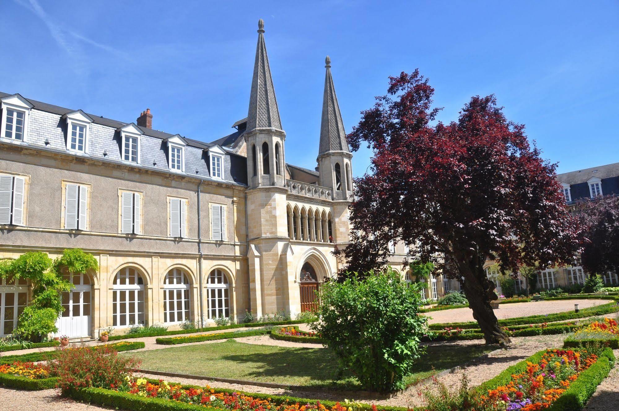 Espace Bernadette Soubirous Nevers Exterior foto
