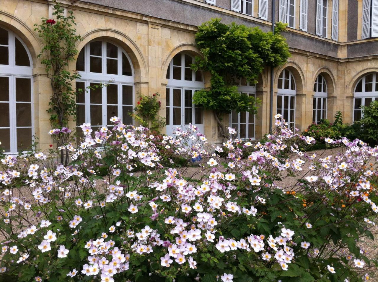 Espace Bernadette Soubirous Nevers Exterior foto